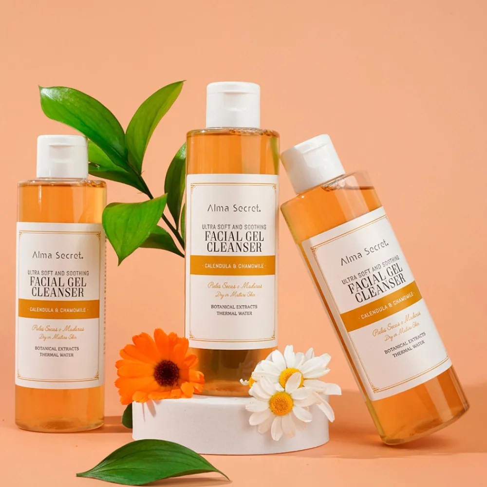 alma_secret_facial_gel_cl_3.webp Alma Secret Facial Gel Cleanser Suave Y Calmante Calendula & Manzanilla Store
