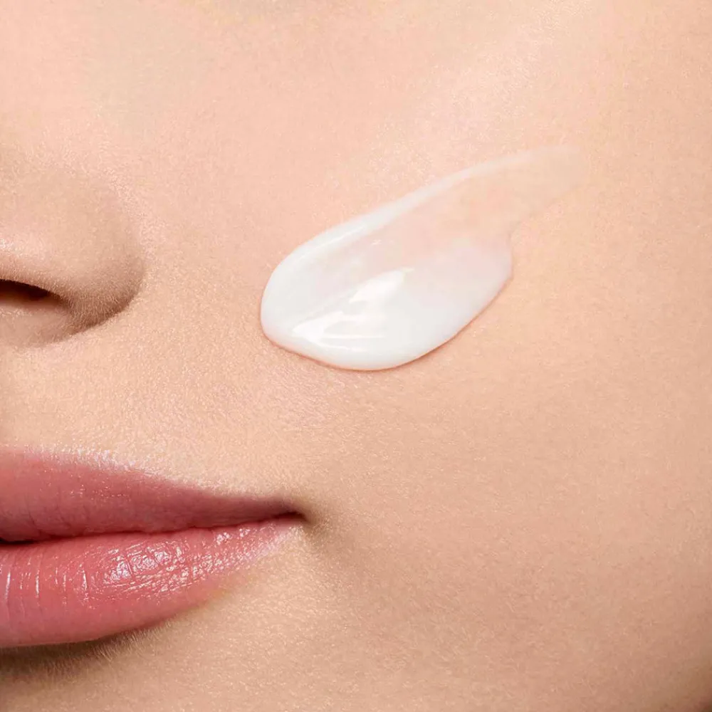clarins_bright_plus_gelcr_3.webp Clarins Bright Plus Gel-Crema Hidratante Antimanchas Cheap