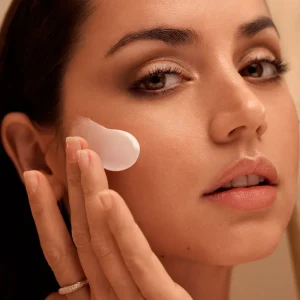 Estée Lauder Estee Lauder Revitalizing Supreme + Youth Power Cream Hot